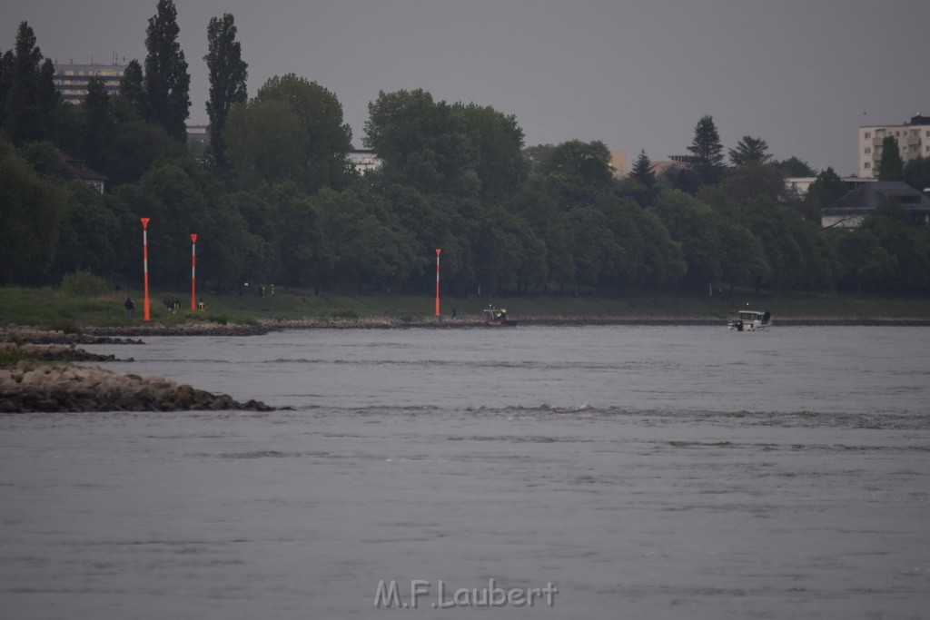 PRhein Koeln Porz Ensen Schwimmer untergegangen P089.JPG - Miklos Laubert